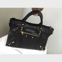 复古魅力与岁月印记 做旧风格皮包全品类鉴赏